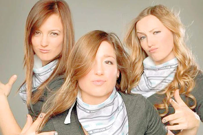 
    Canadiencele Justine, Chloe şi  Maxime  