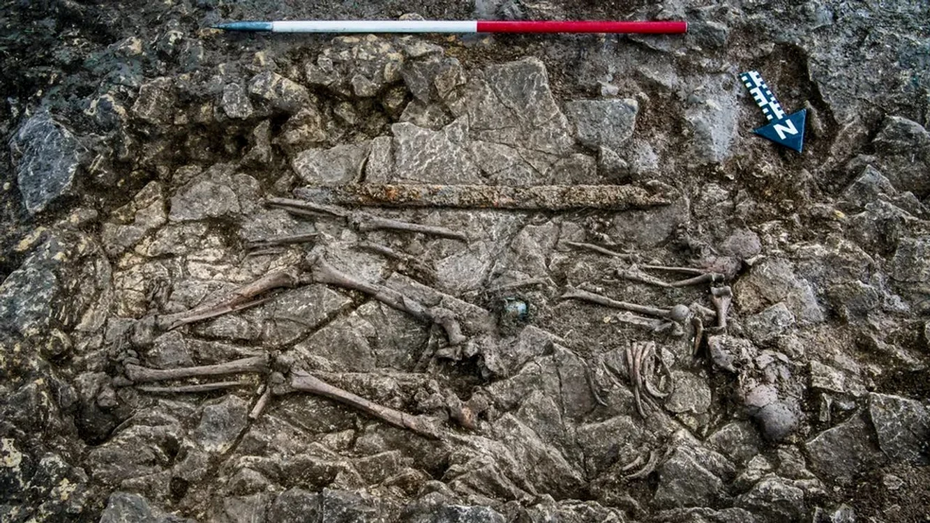 Mormântul a fost descoperit în septembrie 2024 ( © Harvey Mills / Time Team)