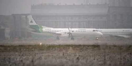 Condiţiile meteo nu permit decolarea avioanelor de pe aeroport