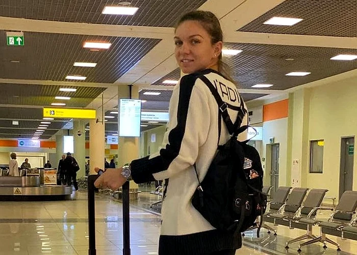 
    Simona Halep și-a salutat fanii la plecarea spre ChinaFoto: Facebook Simona Halep  