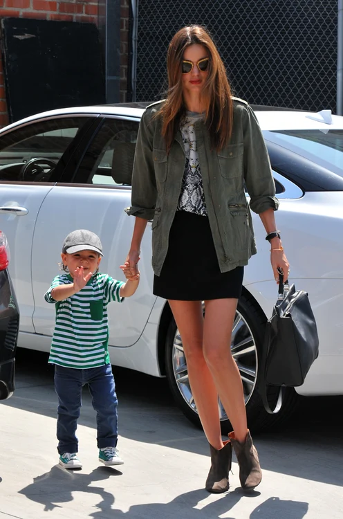 Miranda Kerr cu fiul ei, Flynn (FOTO: TNYF/WENN.com)
