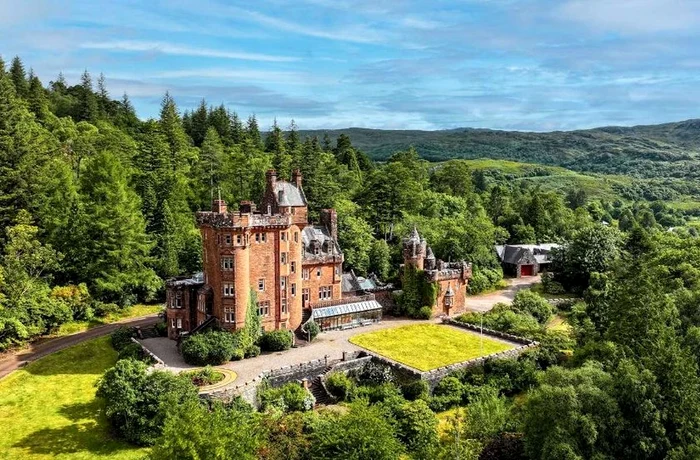 Castelul Glenborrodal 