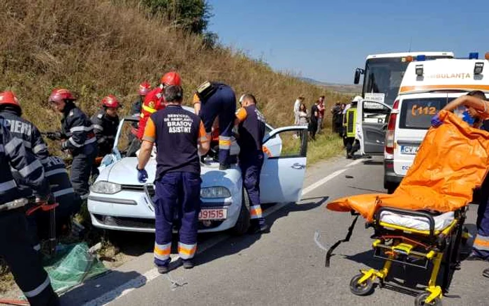 Accidentul s-a produs pe DN 13 la Măieruş. FOTOISU Braşov