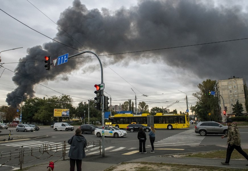 Rusia a lovit din nou ambasada Poloniei la Kiev în atacul aerian de 12 ore asupra Ucrainei