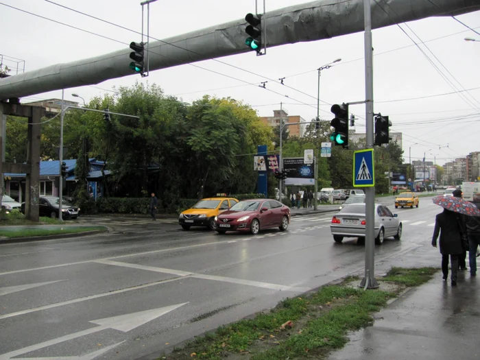 Noua intersecţie semaforizată de pe Calea Aradului Foto: Ştefan Both