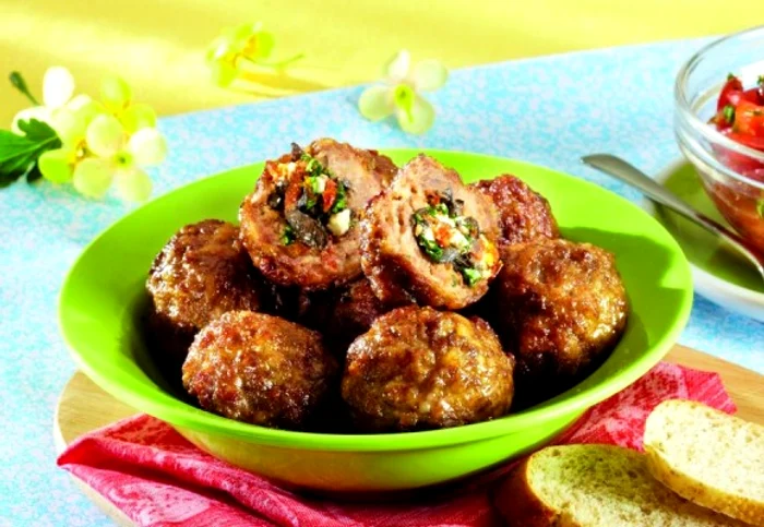 
    Trebuie să guşti cele mai bune chifteluţe umplute cu legume!clickpoftabuna.ro  