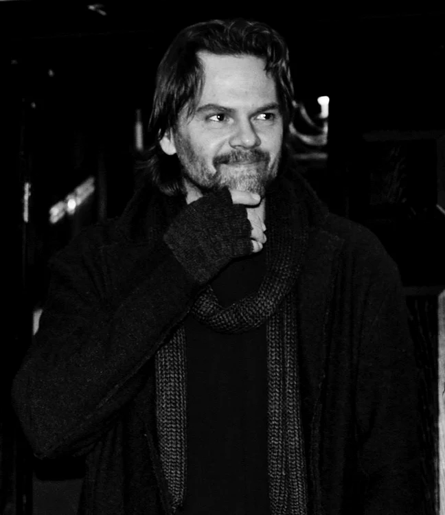 
    Florin Piersic Jr. este alături de mama lui, actriţa Tatiana Iekel, pe când acesta era doar un puştiFoto: Arhivă personală  