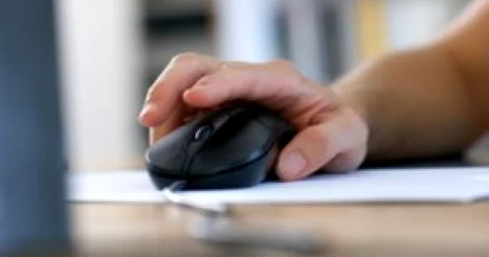 Marea Britanie vrea ca cei care descarcă ilegal de pe Web să piardă accesul la internet
