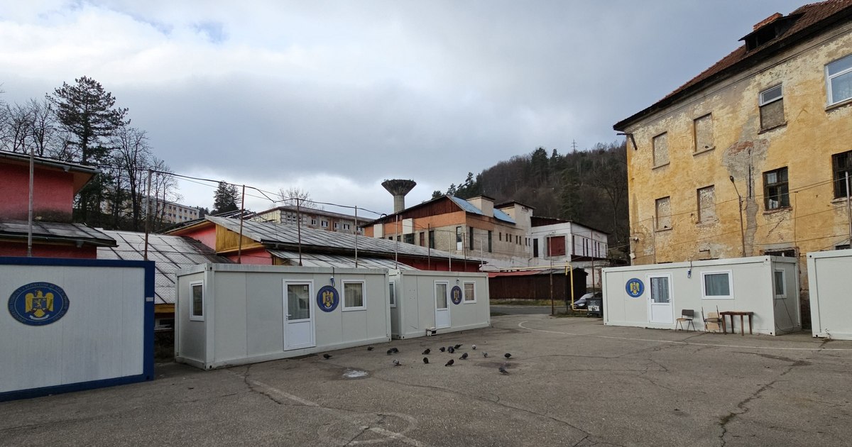 Locuitorii din Aninoasa, după aproape 3 ani în containere: „Promiseseră doar 3 luni”