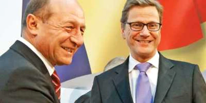 Berlin, 10 noiembrie 2011.  Preşedintele Băsescu, alături  de şeful diplomaţiei germane,  Guido Westerwelle   