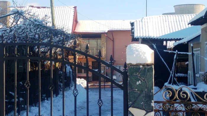 Casa lui Burnei din comuna natală FOTOGRAFII: IONUŢ DIMA