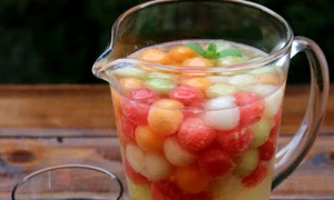 sangria alba cu pepene jpeg