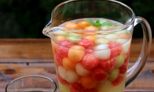 sangria alba cu pepene jpeg