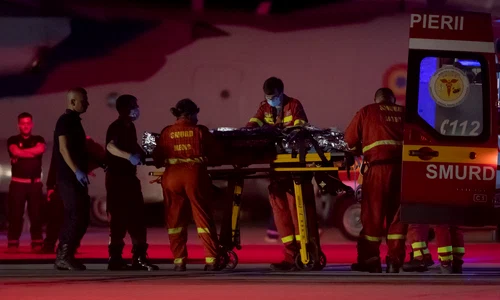 raniti in urma incediului de la Crevedia sunt transportati in afara tarii  Foto Mediafax jpg