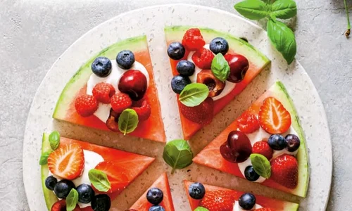 pepene verde cu iaurt si fructe jpg