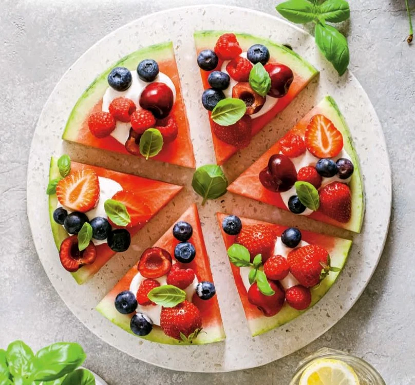 pepene verde cu iaurt si fructe jpg