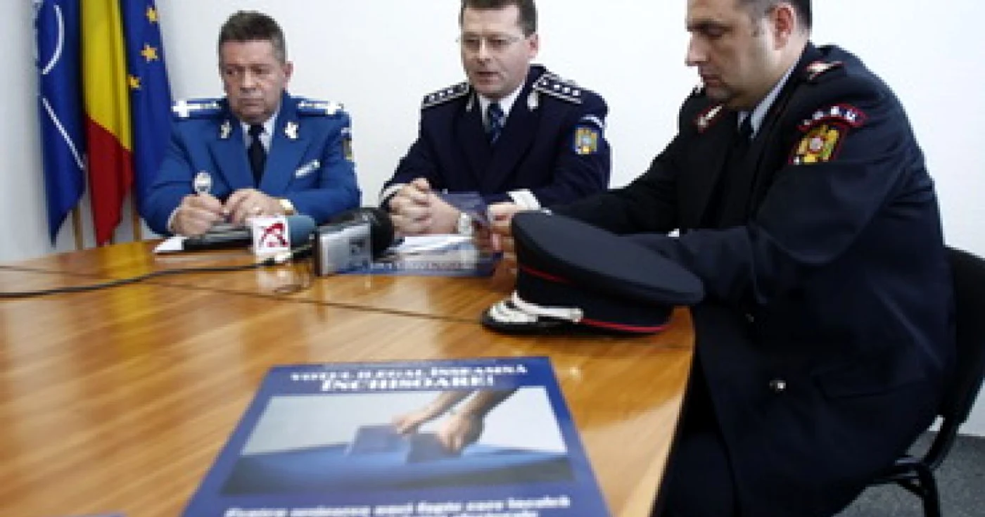 Sibiu: Poliţiştii, pompierii şi jandarmii sunt în campanie împotriva fraudelor electorale