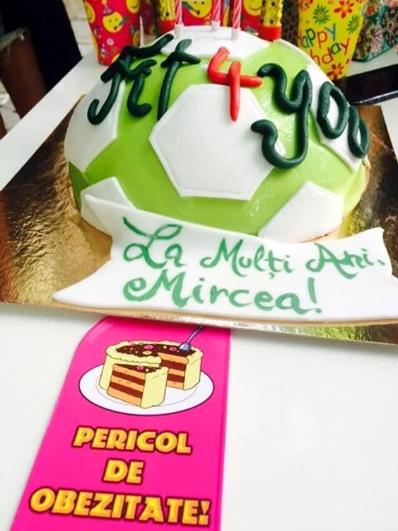 Tortul pentru Mircea a avut un mesaj amuzant, dar adevărat: "Pericol de obezitate"