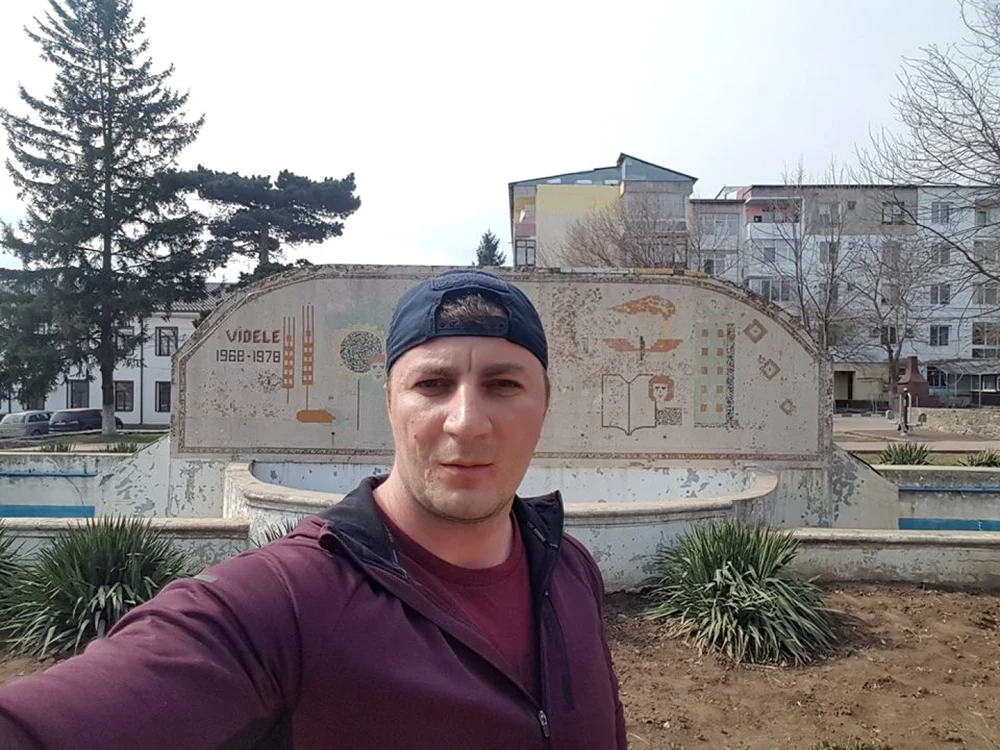 Marian Godină nu va mai posta pe contul său de Facebook şi pe blog. FOTO: Facebook
