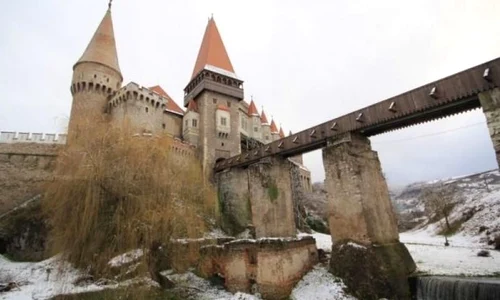 Castelul Corvinilor a avut cel mai bun an turistic din istorie  Monumentul a fost vizitat de 230 000 de oameni jpeg