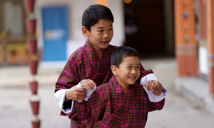 Printul Jigme Namgyel si Printul Ugyen Wangchuck la Forumul de inovatie   Casa Regala din Bhutan jpg