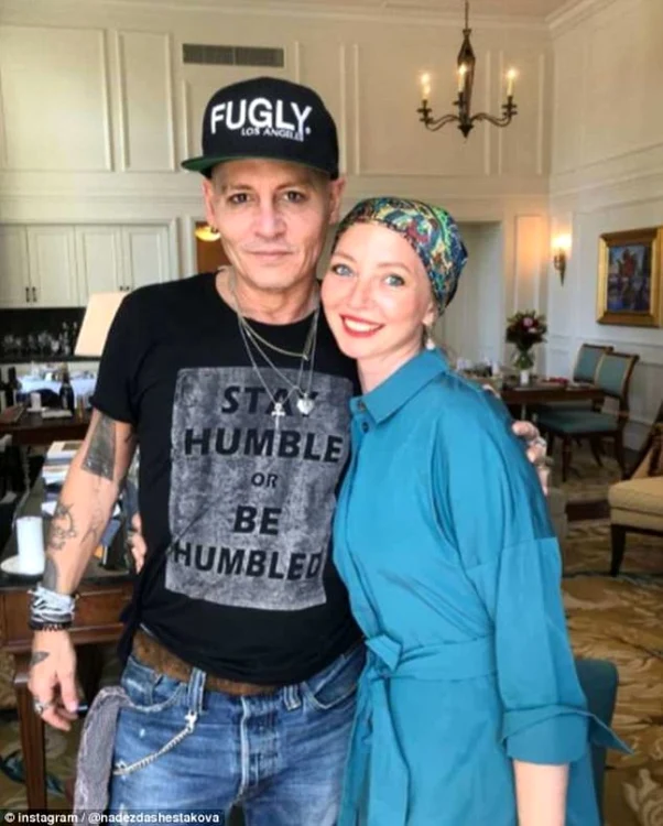 Johnny Depp a trecut, de-a lungul timpului, prin schimbări fizice care i-au făcut pe fani să creadă că este bolnav