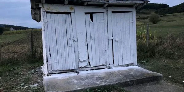 Şcoli din România cu toaleta în fundul curţii în secolul XXI Foto Adevărul