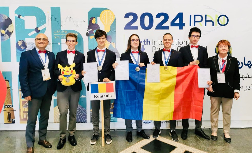 Elevii români au strălucit la Olimpiada Internațională de Fizică din Iran. România a obţinut trei medalii de aur şi două de argint 