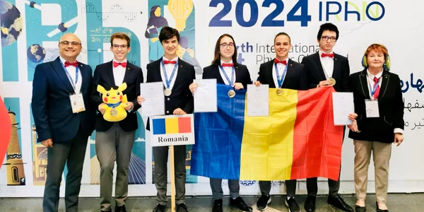Geniile românești au luta 5 medalii la Olimpiada Internațională de Fizică din Iran. FOTO Ministerul Educației