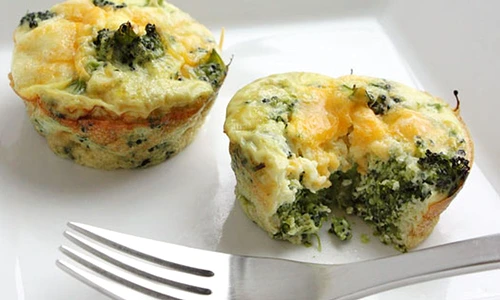 omlete cu broccoli si cascaval jpeg