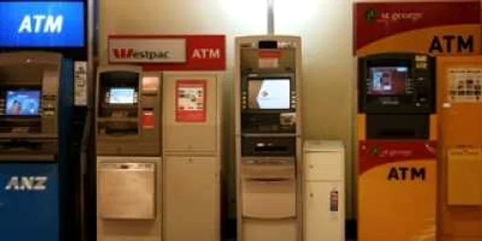 Românii urmează să fie judecaţi în Australia pentru furtul din bancomate