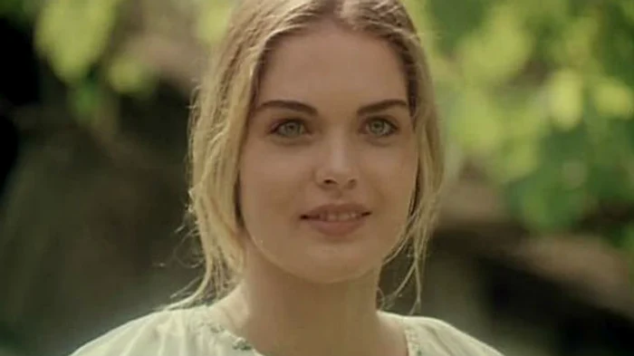 
    În 1987, Manuela Hărăbor făcea furori în rolul Siminei din filmul ”Pădureanca”foto: captură  