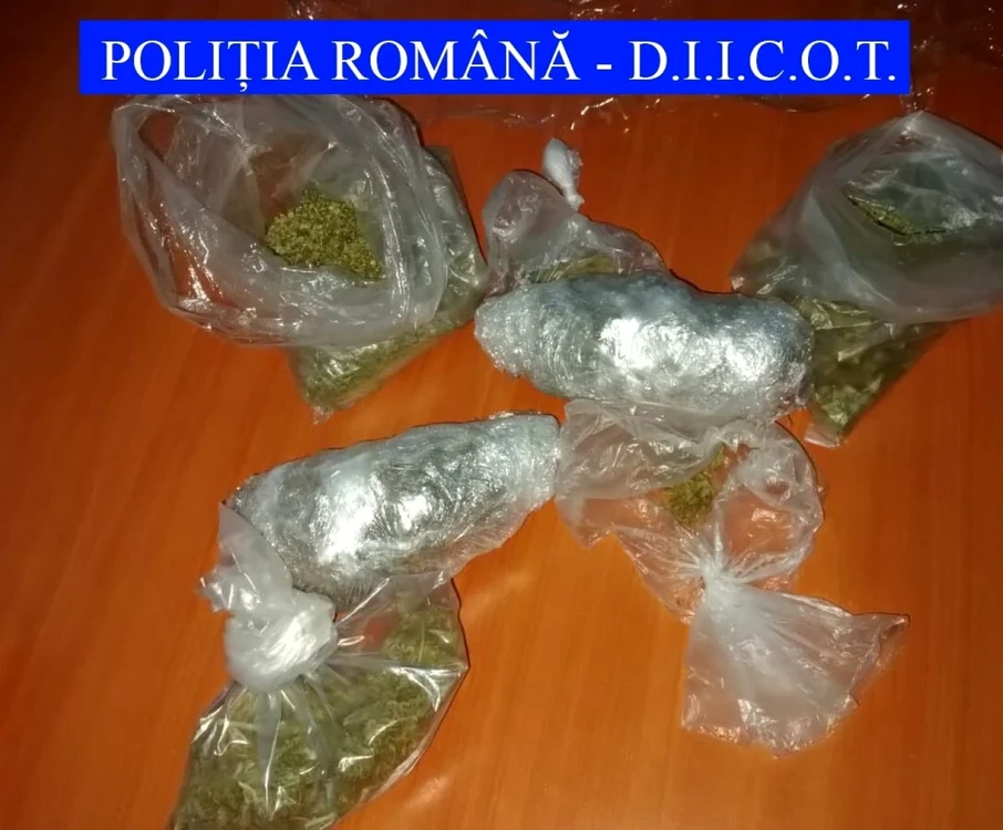 Pe data de 5 aprilie au avut loc percheziţii în mai multe oraşe din ţară
