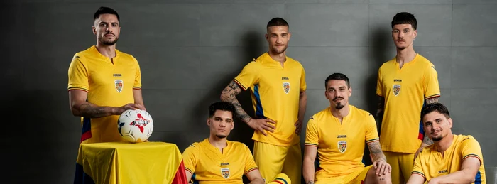 Noul echipament al naționalei FOTO Facebook Echipa națională de fotbal a Românei