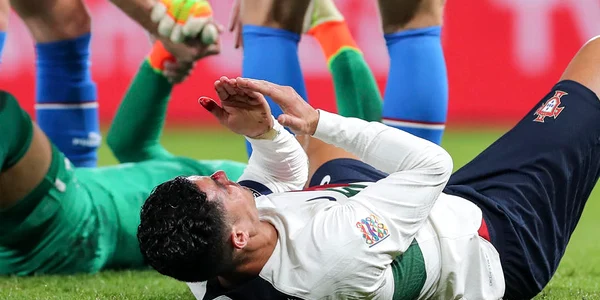 Ronaldo, cu nasul spart în partida Cehia - Portugalia FOTO EPA EFE
