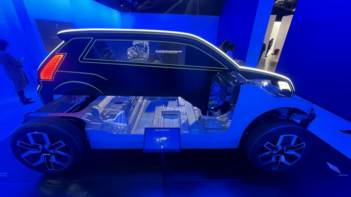 Noua platformă dedicată vehiculelor electrice din segmentul B se numește AmpR Small Foto: Adevarul