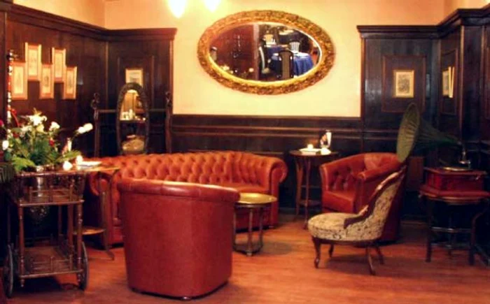 Aşa arată un separeu precum cel în care Mutu şi Marica s-au distrat alături de Van Persie şi ceilalţi jucători olandezi