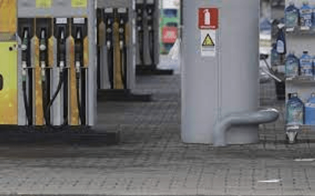 Planul ratat al unor brașoveni care au fugit fără a plăti după ce au pus benzină
