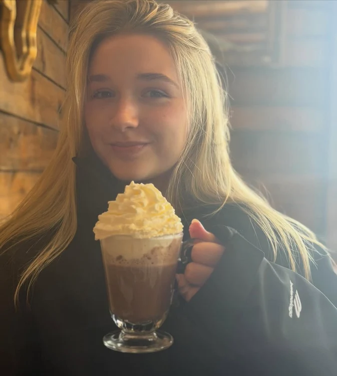 David Beckham și fiica sa Harper Beckham au avut parte de o vacanță superbă la Courchevel, Instagram (11) jpg