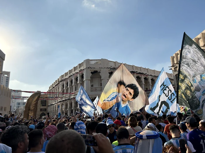 Argentinienii au făcut spectacol în inima bazarului.