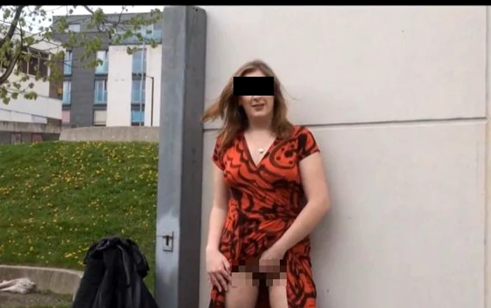 Femeia se masturbează pe teritoriul bisericii, fără nicio jenă