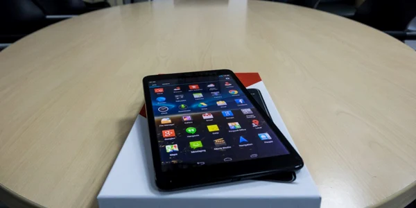 vodafone smart tab4 foto razvan baltaretu/adevarul