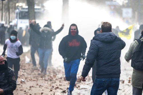 Protest violent la Bruxelles faţă de măsurile anti-Covid 21 noiembrie 2021 FOTO Profimedia