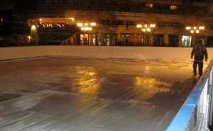 Patinoarul va fi deschis până în 20 februarie 2011