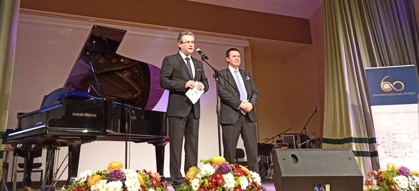 Mihnea Costoiu și Dumitru Chirleșan, rectorii celor două universități FOTO Denis Grigorescu