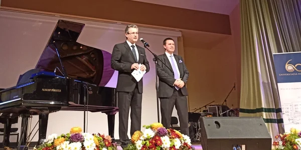 rectori mihnea costoiu si dumitru chirlesan foto denis grigorescu jpg