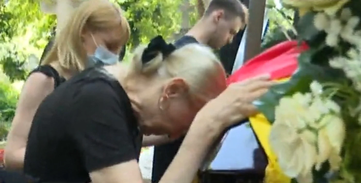 Lora şi soţul ei îşi doresc foarte tare un copil