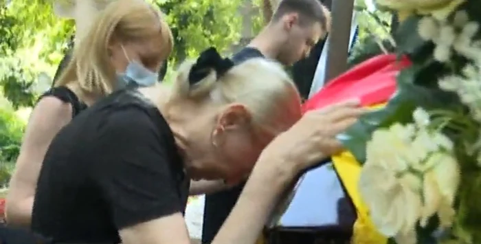 Lora şi soţul ei îşi doresc foarte tare un copil