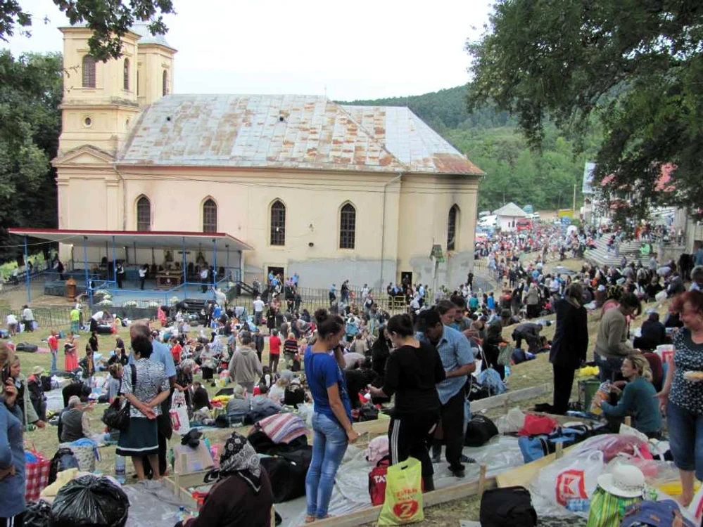 Milioanele de enoriaşi încing piaţa serviciilor turistice de pelerinaj
