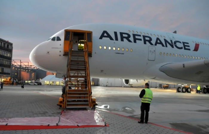Angajaţii aeroporturilor franceze, bine supravegheaţi